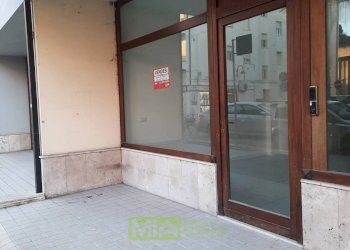 Foto 1 - Locale Commerciale via Giacomo Leopardi
 
27, Pedaso - foto 1