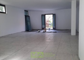 Foto 3 - Locale Commerciale via Giacomo Leopardi
 
27, Pedaso - foto 3