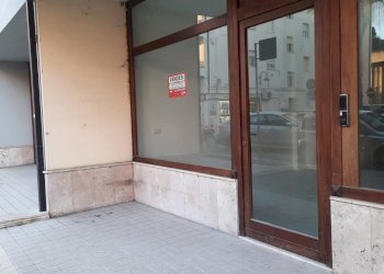 Foto 1 - Commercial Premises via Giacomo Leopardi
 
27, Pedaso - photo 1