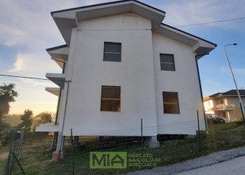 Foto 3 - Casa indipendente via Gentile, Montefiore dell'Aso - foto 3