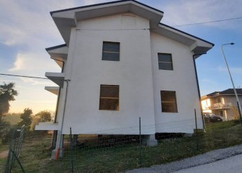 Foto 3 - Casa indipendente via Gentile, Montefiore dell'Aso - foto 3