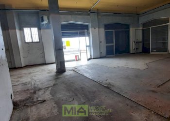 Foto 2 - Locale Commerciale via Leopardi
76, 78, Acquaviva Picena - foto 2