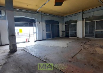 Foto 3 - Locale Commerciale via Leopardi
76, 78, Acquaviva Picena - foto 3