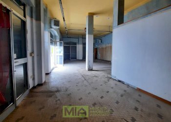 Foto 9 - Locale Commerciale via Leopardi
76, 78, Acquaviva Picena - foto 9