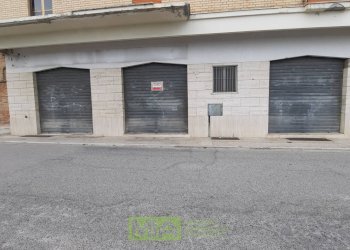 Foto 15 - Locale Commerciale via Leopardi
76, 78, Acquaviva Picena - foto 15