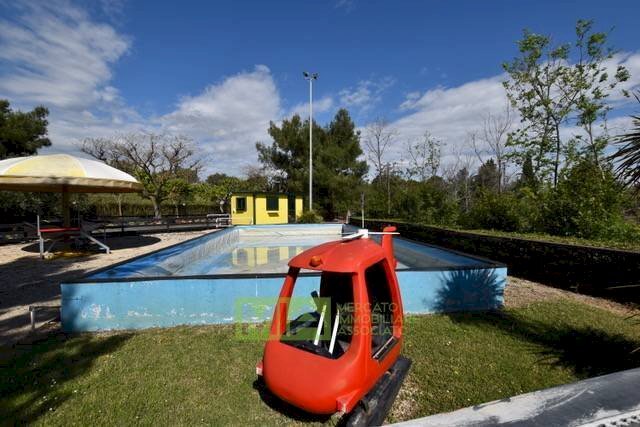 Foto 2 - Attività Commerciale via Belvedere
 
snc, Pedaso - foto 2