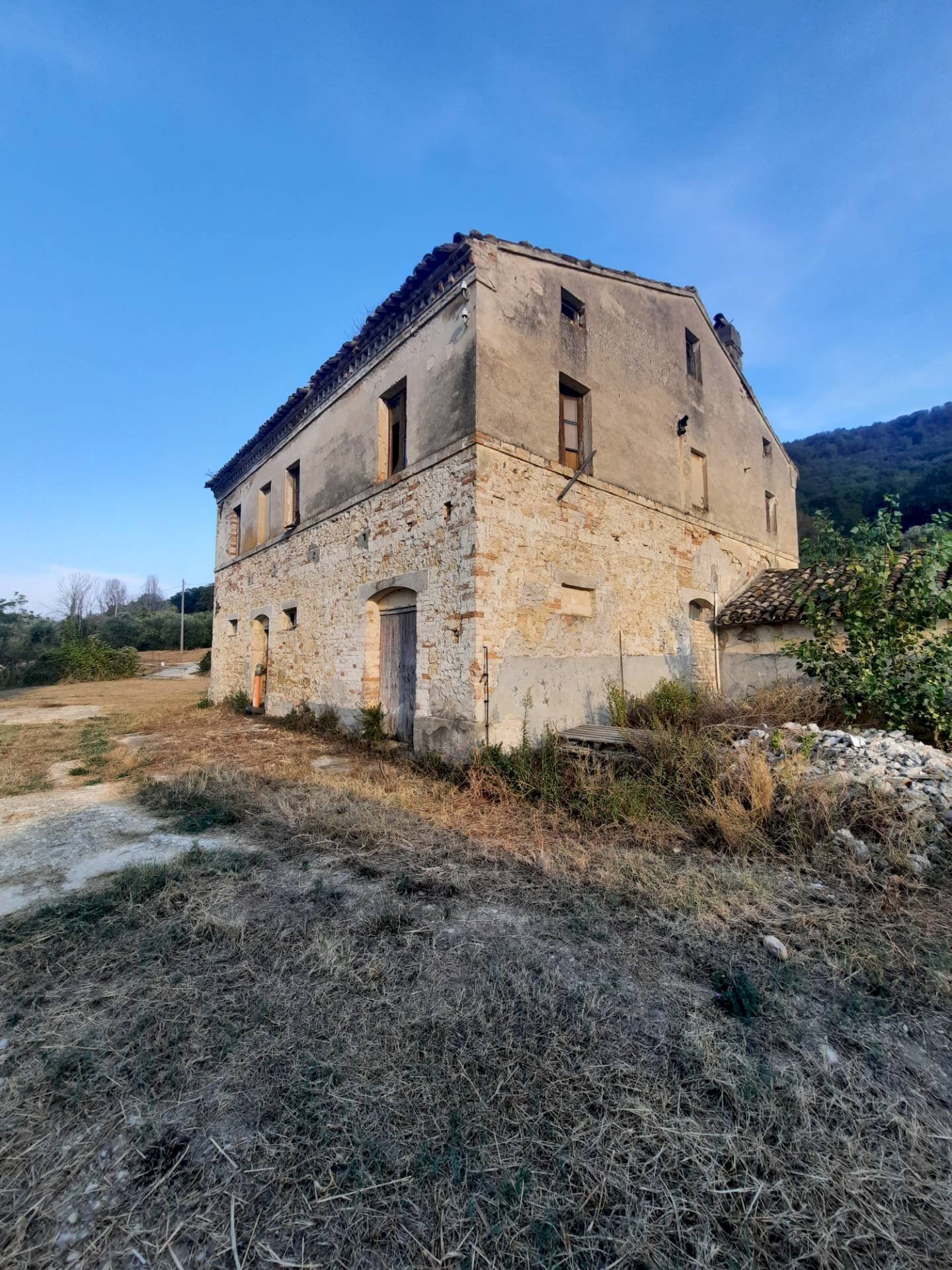 Foto 2 - Rustico C.da Aso
119, Montefiore dell'Aso - foto 2