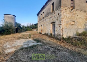 Foto 1 - Rustico C.da Aso
 
119, Montefiore dell'Aso - foto 1