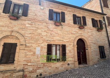 Foto 15 - Independent house via Borgo Vecchio
 
18, Monte Rinaldo - photo 15