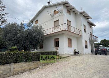 Foto 1 - Independent house C.da Montecantino
 
30, Massignano - photo 1