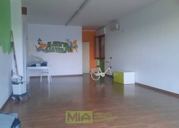 Foto 2 - Locale Commerciale via Fonte di Valle, Altidona - foto 2