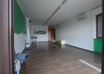 Foto 3 - Commercial Premises via Fonte di Valle, Altidona - photo 3