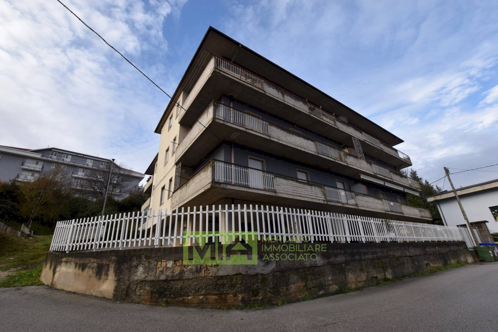 Foto 1 - Apartment Via Montale
 
2, Roccafluvione - photo 1