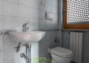 Foto 17 - Apartment Via Montale
 
2, Roccafluvione - photo 17