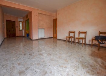 Foto 2 - Appartamento Via Montale
 
2, Roccafluvione - foto 2