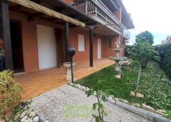 Foto 1 - Trilocale Via De Gasperi
 
8, Altidona - foto 1