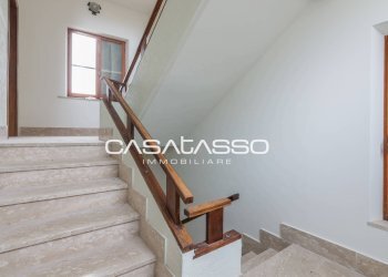 Scala piani superiori - Casa indipendente via Pace
 
227, Macerata - foto 19