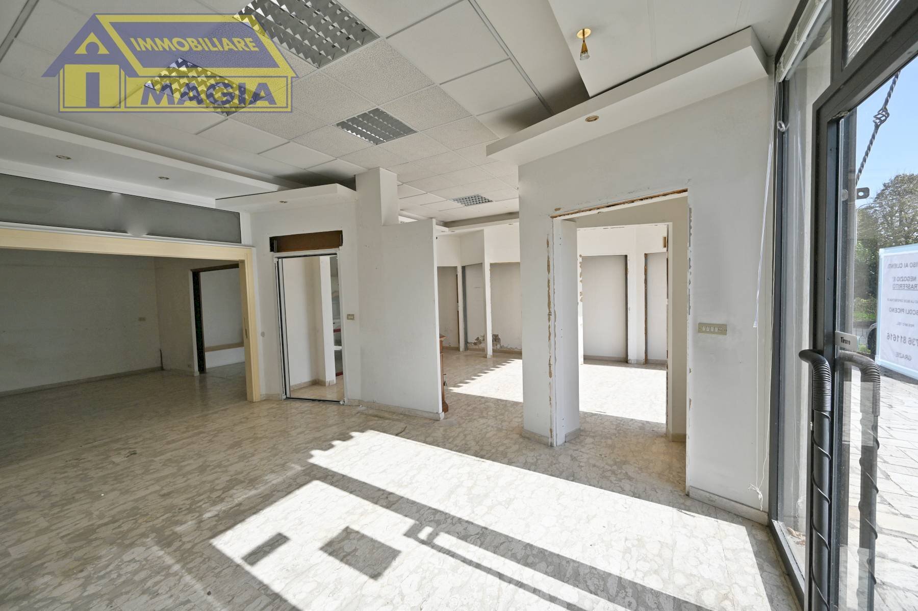 Foto 2 - Commercial Premises 462, Castel di Lama - photo 2