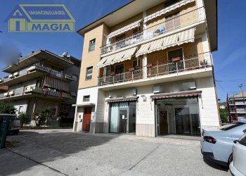 Foto 1 - Commercial Premises 462, Castel di Lama - photo 1