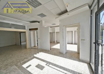 Foto 2 - Commercial Premises 462, Castel di Lama - photo 2