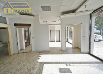 Foto 5 - Commercial Premises 462, Castel di Lama - photo 5