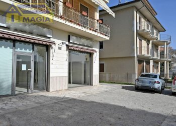 Foto 9 - Commercial Premises 462, Castel di Lama - photo 9