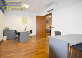 Foto 1 - Warehouse 36, San Benedetto del Tronto - photo 1