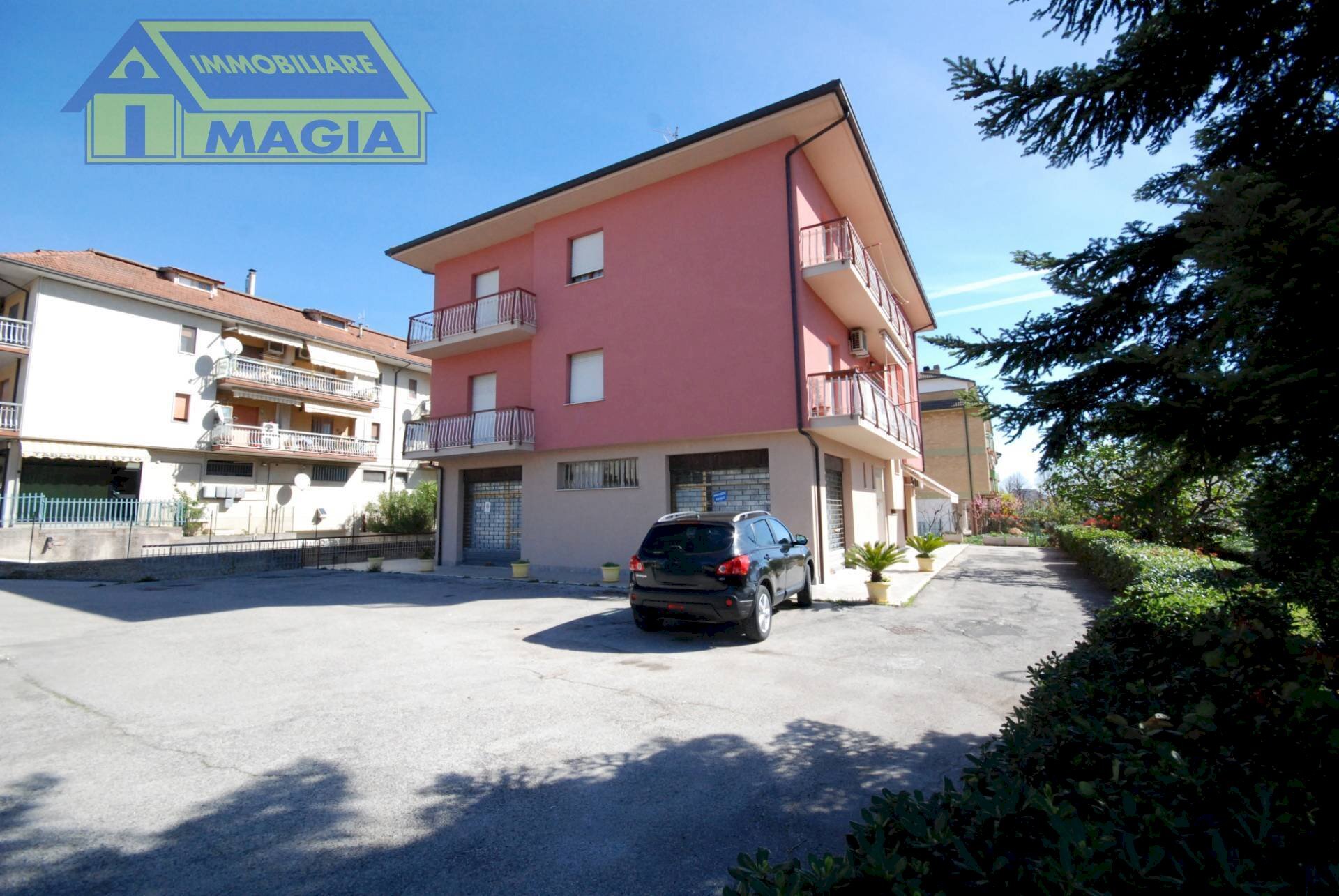 Foto 1 - Locale Commerciale 428, Castel di Lama - foto 1