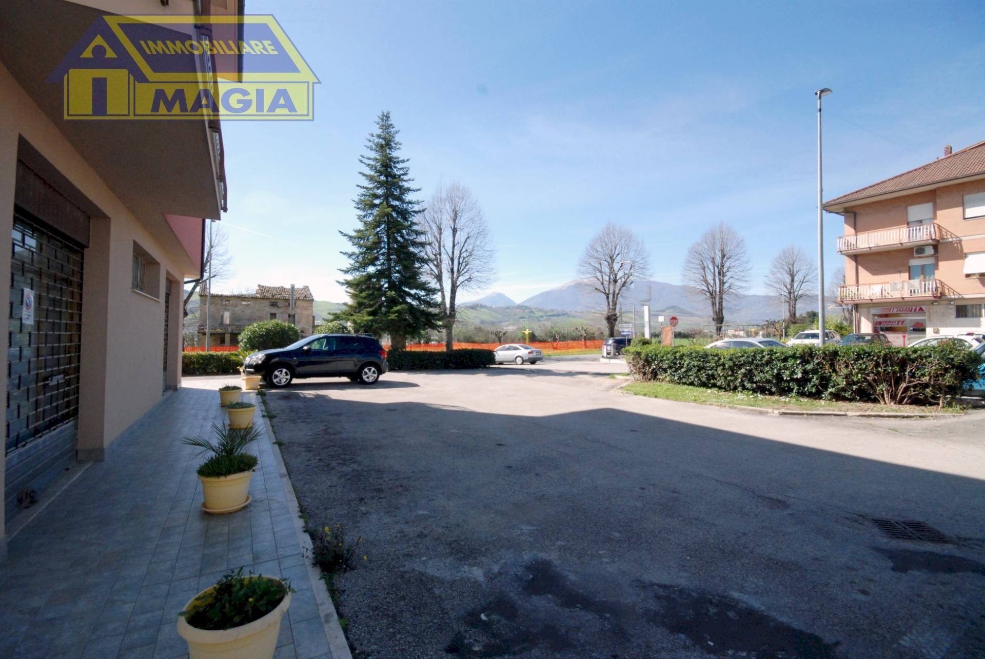 Foto 2 - Locale Commerciale 428, Castel di Lama - foto 2