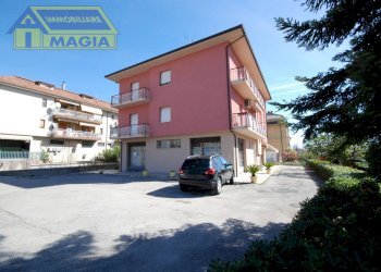 Foto 1 - Commercial Premises 428, Castel di Lama - photo 1