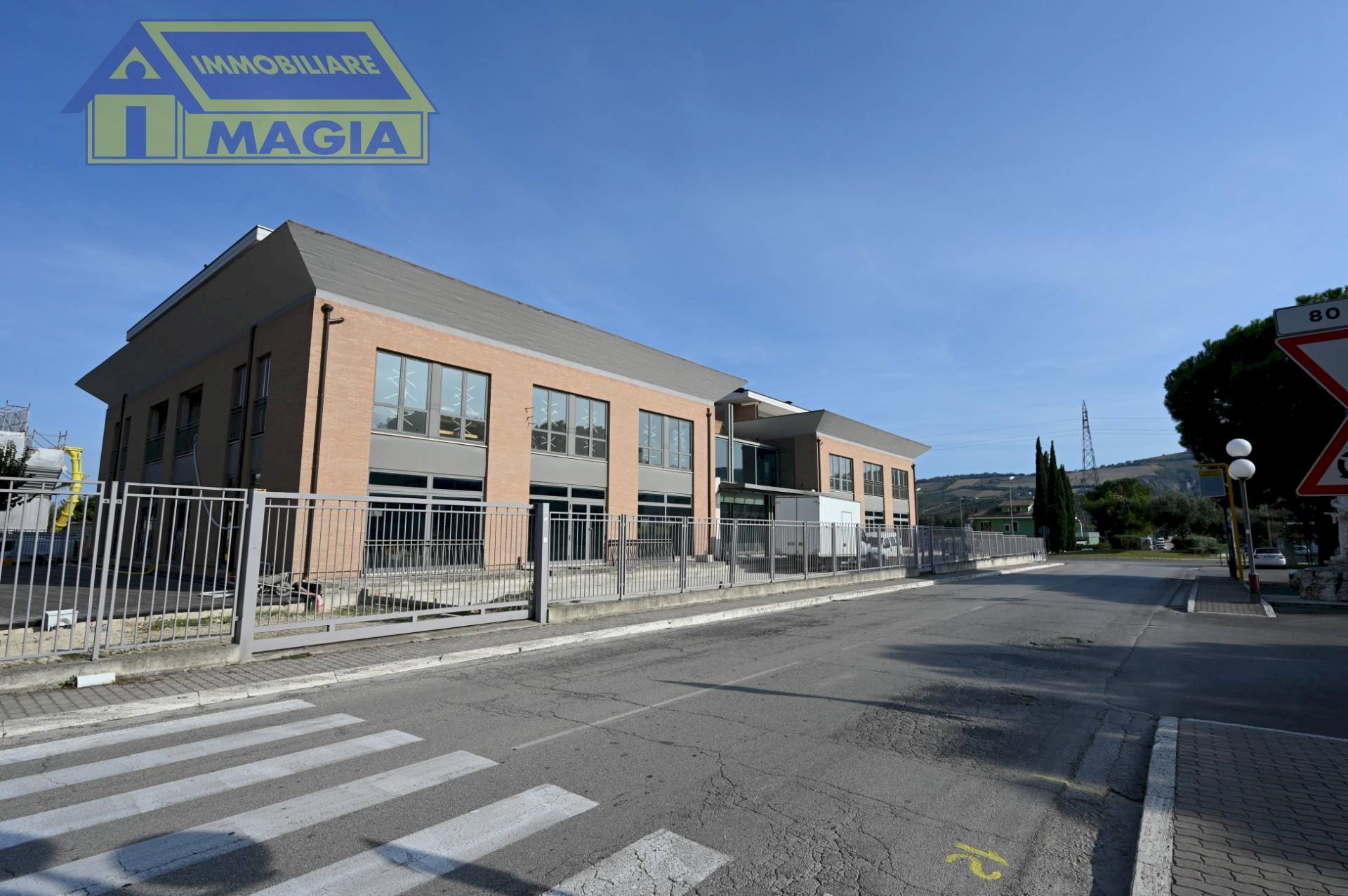 Foto 2 - Commercial Premises Spinetoli - photo 2