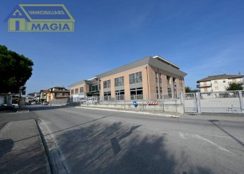 Foto 7 - Commercial Premises Spinetoli - photo 7