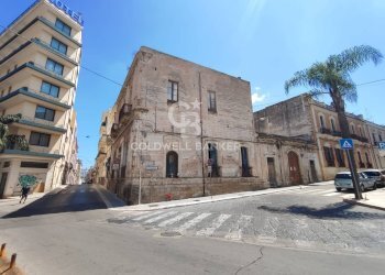Foto 3 - Stabile - Palazzo Via Saponea angolo Via Trieste
 
25, Brindisi - foto 3