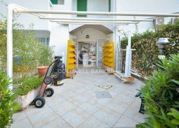 Foto 4 - Commercial Activity Cornelia palazzo uffici
 
108, Ostuni - photo 4