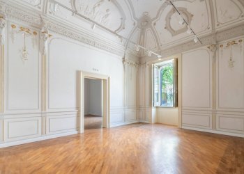 Foto 1 - Stabile - Palazzo Piazza Anime / Corso Roma
 
17-18-13, Brindisi - foto 1