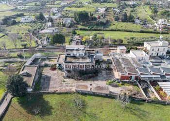 Foto 2 - Locale Commerciale Via Della Stazione
12, Cisternino - foto 2