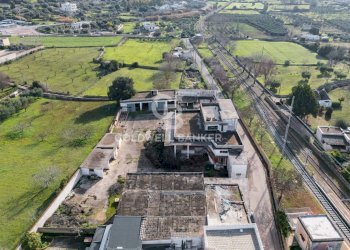 Foto 1 - Locale Commerciale Via Della Stazione
12, Cisternino - foto 1