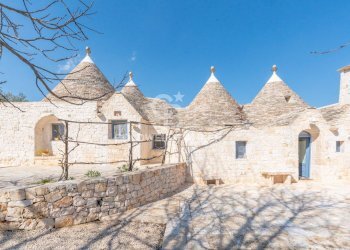 Foto 2 - Baita strada comunale 10 contrada Spiano
 
235, Locorotondo - foto 2