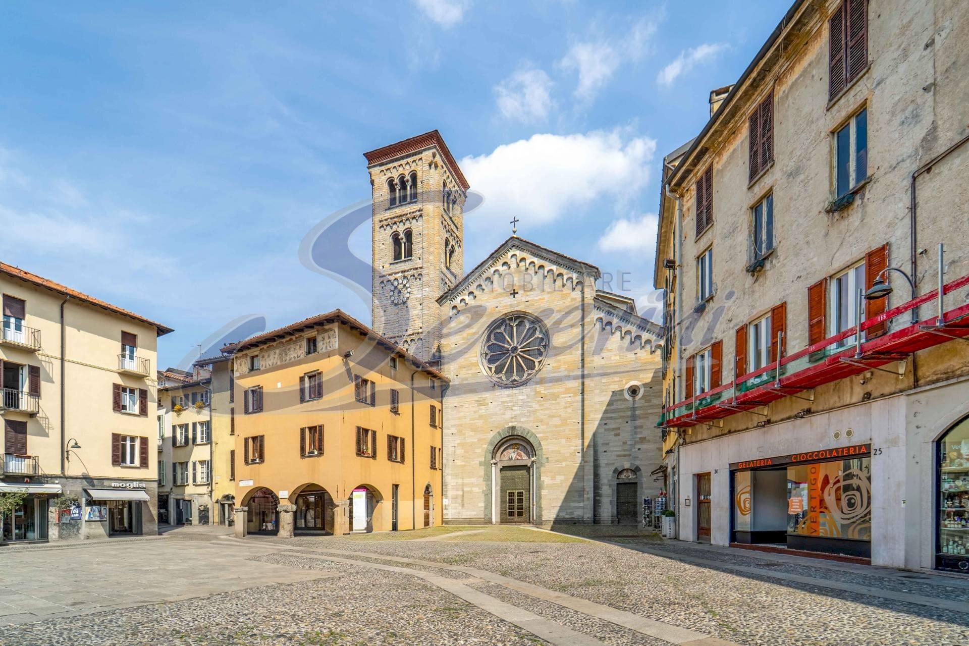 Foto 3 - Commercial Premises Via Natta
 
4, Como - photo 3