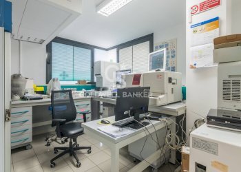 Foto 12 - Laboratorio Via Ottorino Respighi
 
54, Pesaro - foto 12