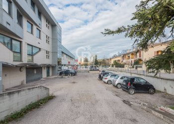 Foto 33 - Laboratorio Via Ottorino Respighi
 
54, Pesaro - foto 33