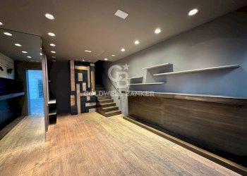 Foto 2 - Negozio Viale Ippolito Nievo
 
3, Riccione - foto 2