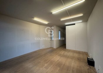 Foto 10 - Negozio Viale Ippolito Nievo
 
3, Riccione - foto 10