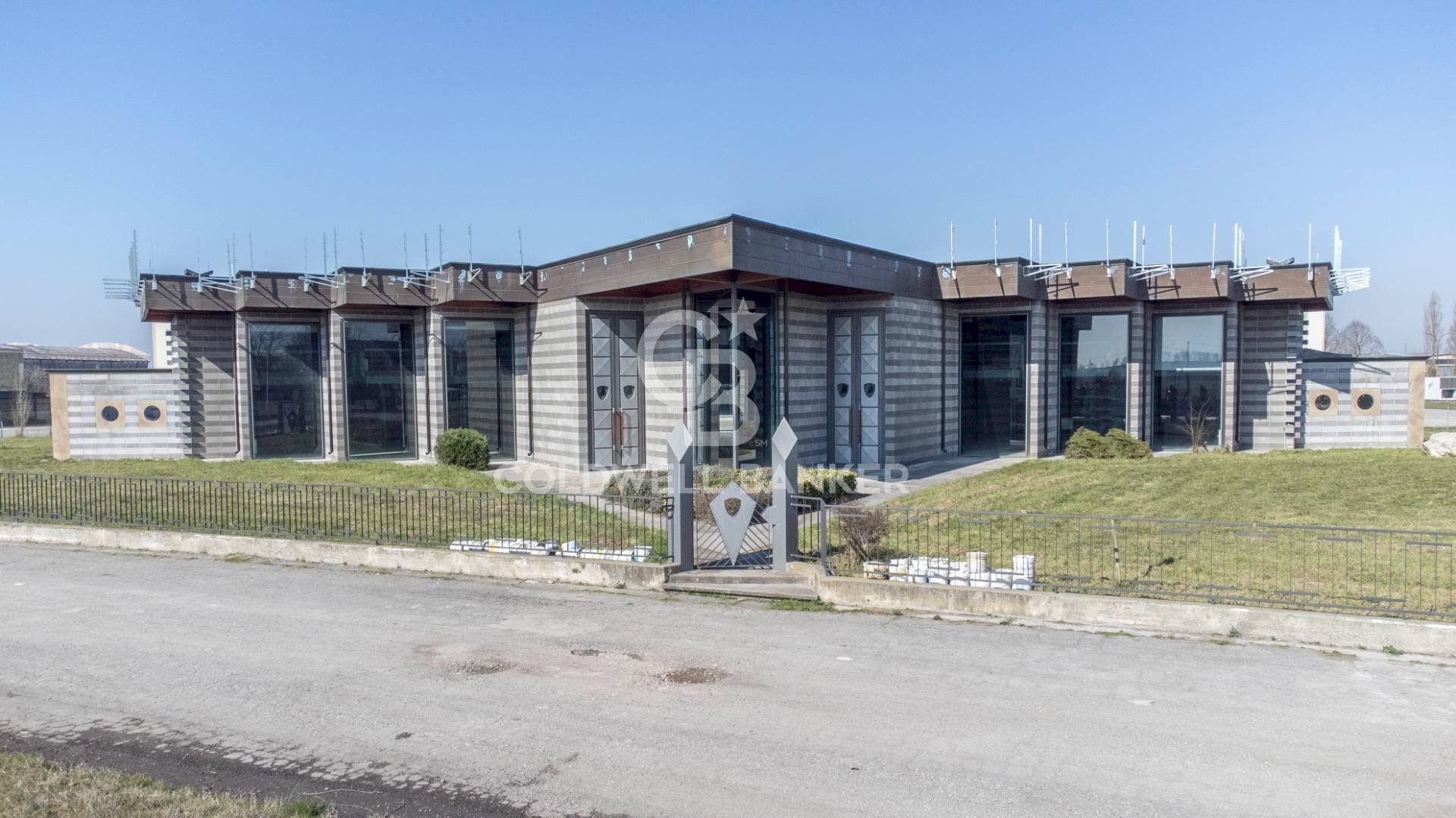 Foto 3 - Locale Commerciale Via Statale
 
367, Terre del Reno - foto 3