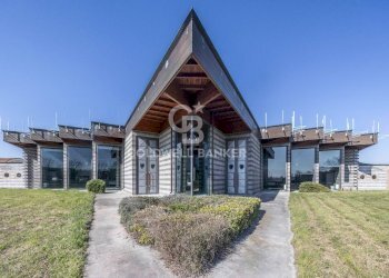 Foto 1 - Locale Commerciale Via Statale
367, Terre del Reno - foto 1