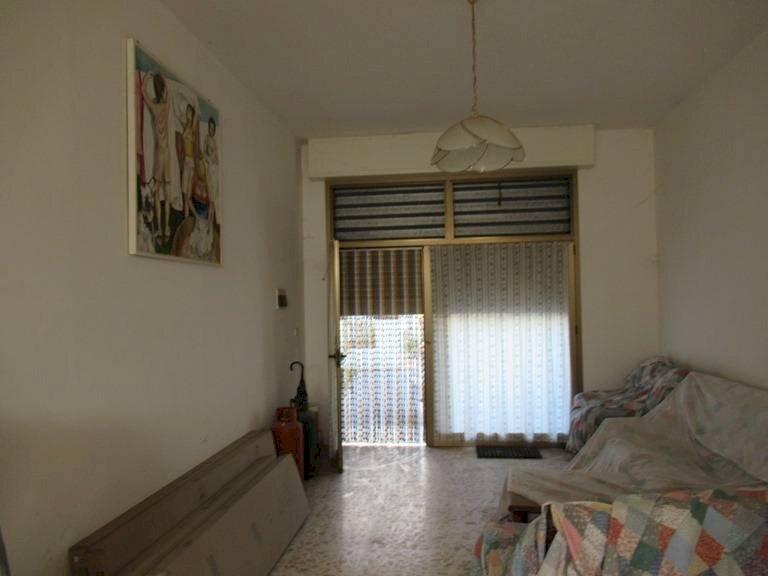 Foto 1 - Locale Commerciale Via Falcone
 
12, Loreto Aprutino - foto 1