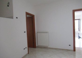 Foto 11 - Trilocale c.so dante alighieri
 
70, Alanno - foto 11