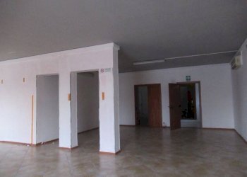 Foto 3 - Locale Commerciale via nazionale
 
58, Cepagatti - foto 3