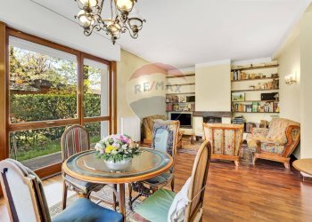 Soggiorno - Villa via Como
 
31/11, Bollate - photo 8