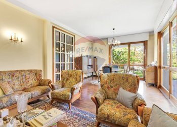 Soggiorno - Villa via Como
 
31/11, Bollate - photo 9